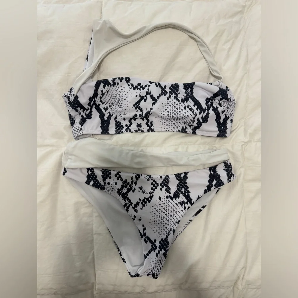 NWOT Snake Print Cut Out Bikini Set - Picture 1 of 2